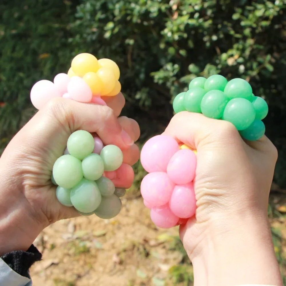 ลูกบอลบีบมือ 6 ซม. สามสี ทำจาก - Badminton Yonex Nanoflare บทวิจารณ์และราคา