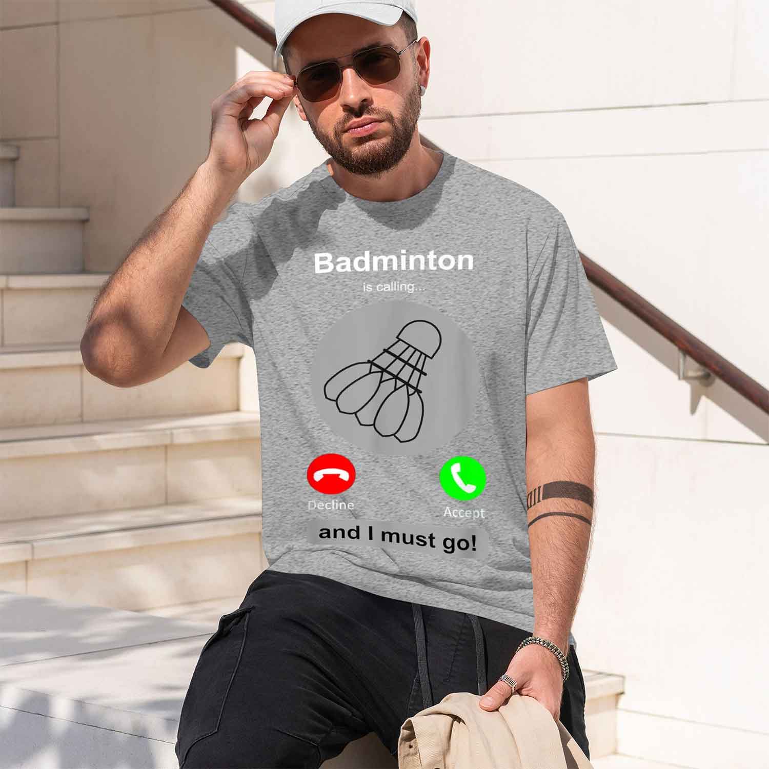 เสื้อยืดผู้ชายสไตล์ลำลอง ลายกร - Badminton Is Calling บทวิจารณ์และราคา