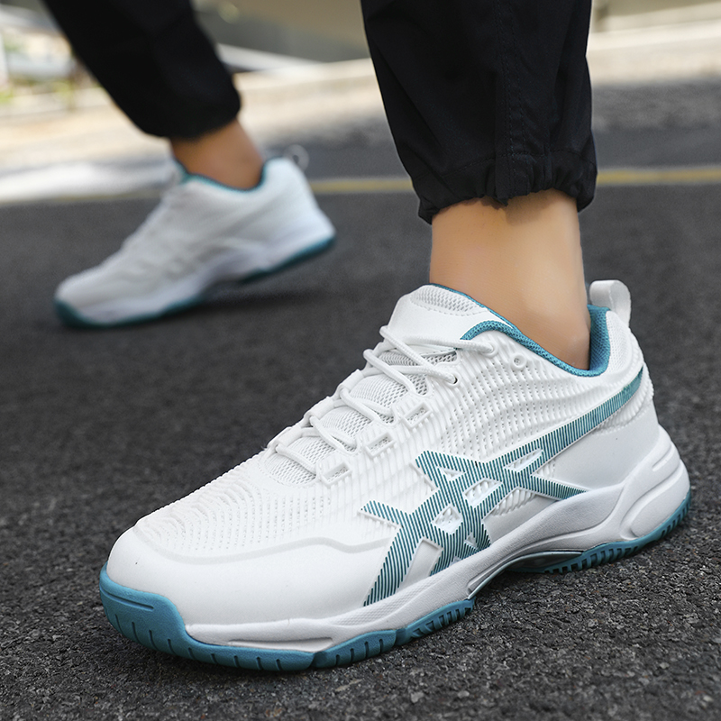 ผู้ชายผู้หญิงรองเท้าแบดมินตันร - Badminton Vector บทวิจารณ์และราคา