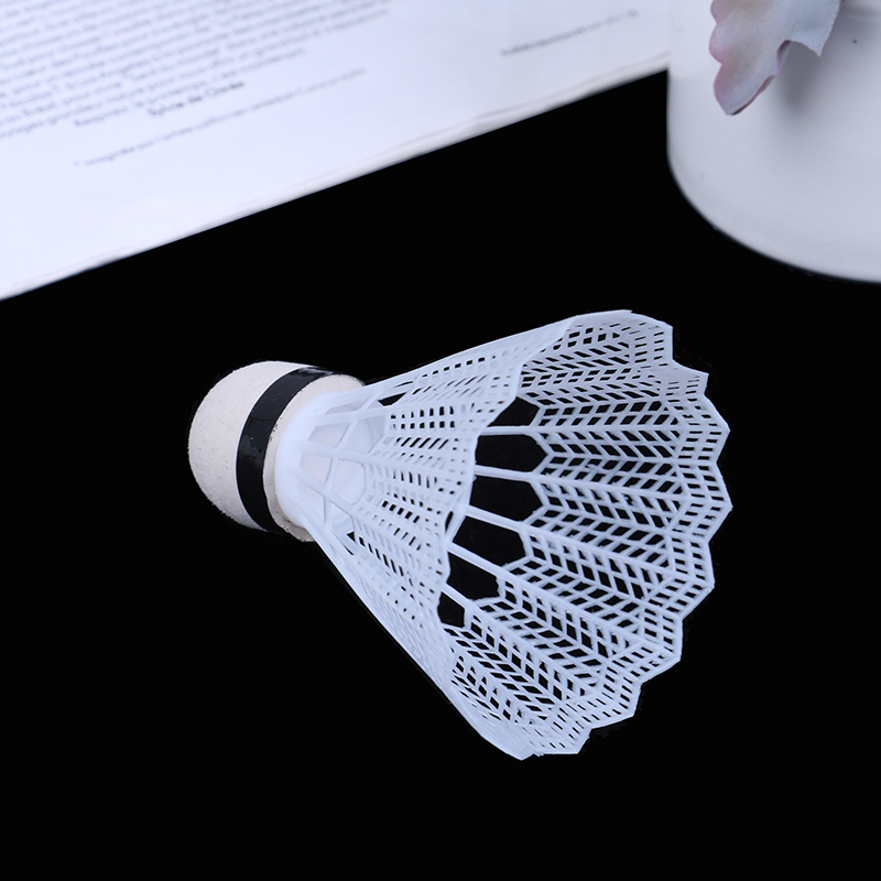 ลูกขนไก่แบดมินตันพลาสติกน้ำหนั - Badminton Nylon Shuttlecock บทวิจารณ์และราคา
